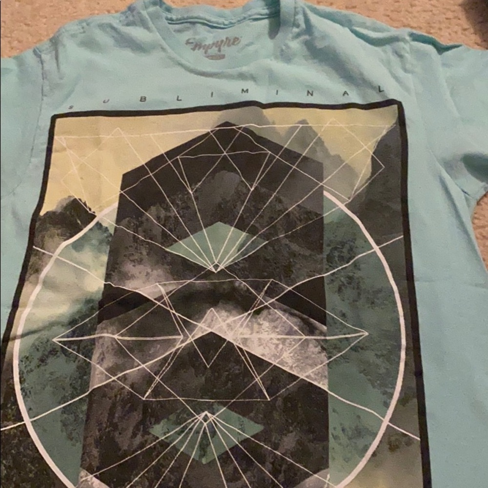 Men’s small empyre t shirt